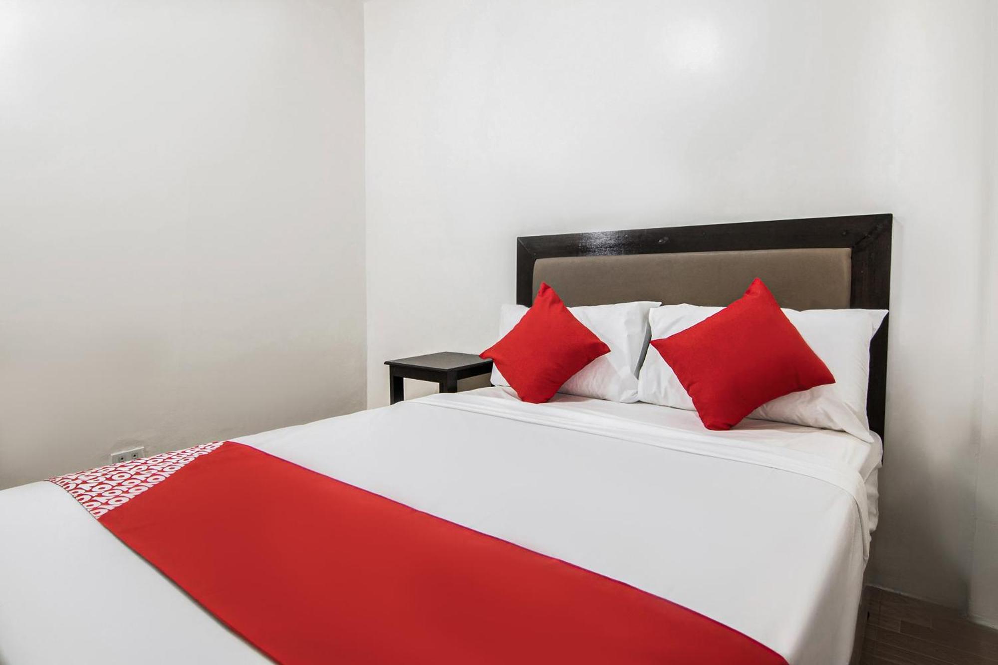 Oyo 431 Apollo 11 Apartelle Pasay Luaran gambar